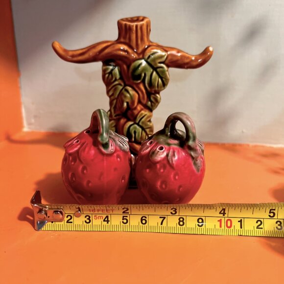 1940s Japanese Hanging Strawberry Salt & Pepper Shakers | Fruit Garden Kitchen - Picture 8 of 10